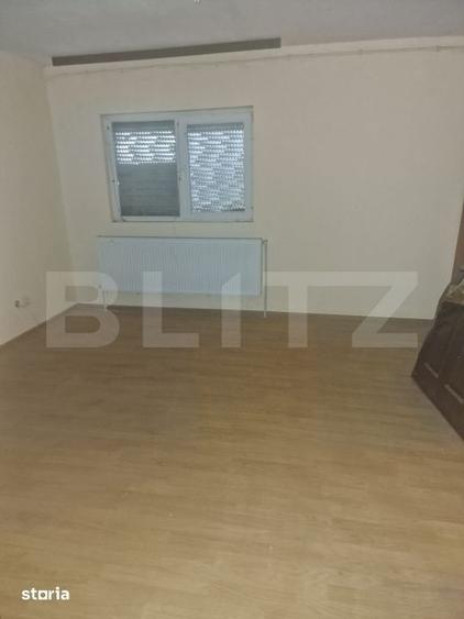 Casă cu 4 camere cu Teren 1000 Mp în Șcheia
