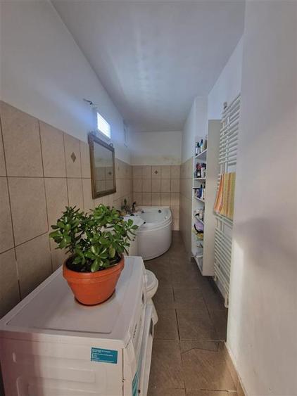 Casă cu 3 camere cu Teren 243 Mp în Central