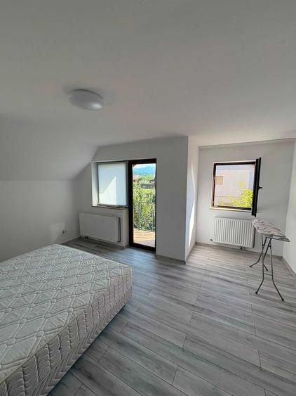 Casă cu 4 camere cu Teren 1000 Mp în Cristian