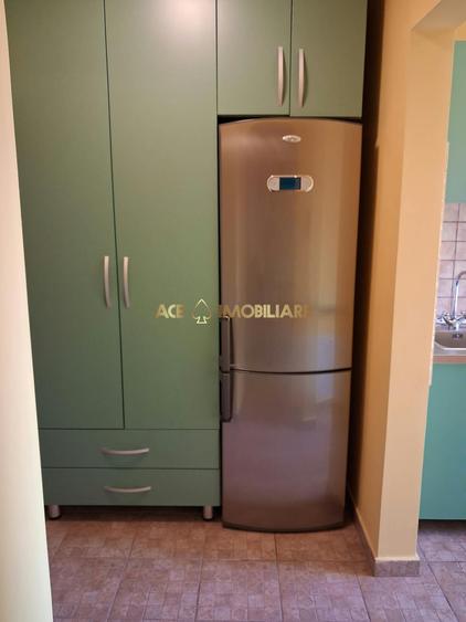 Apartament cu 2 camere semidecomandat, mobilat în Ultracentral