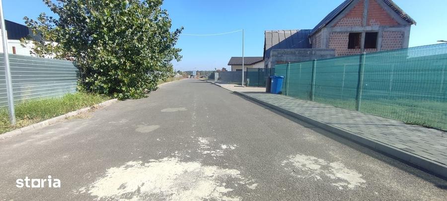 Teren de 733 mp, în Corbeanca