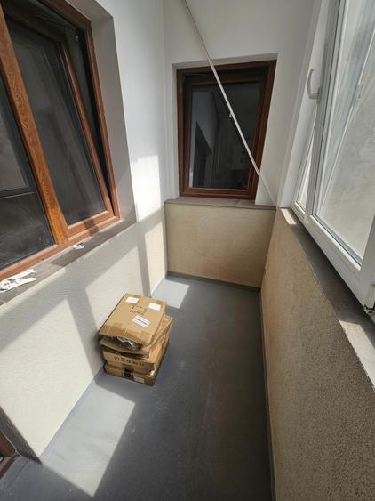Apartament cu 4 camere decomandat în Armeneasca