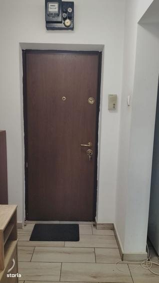 Garsonieră decomandată în Tineretului
