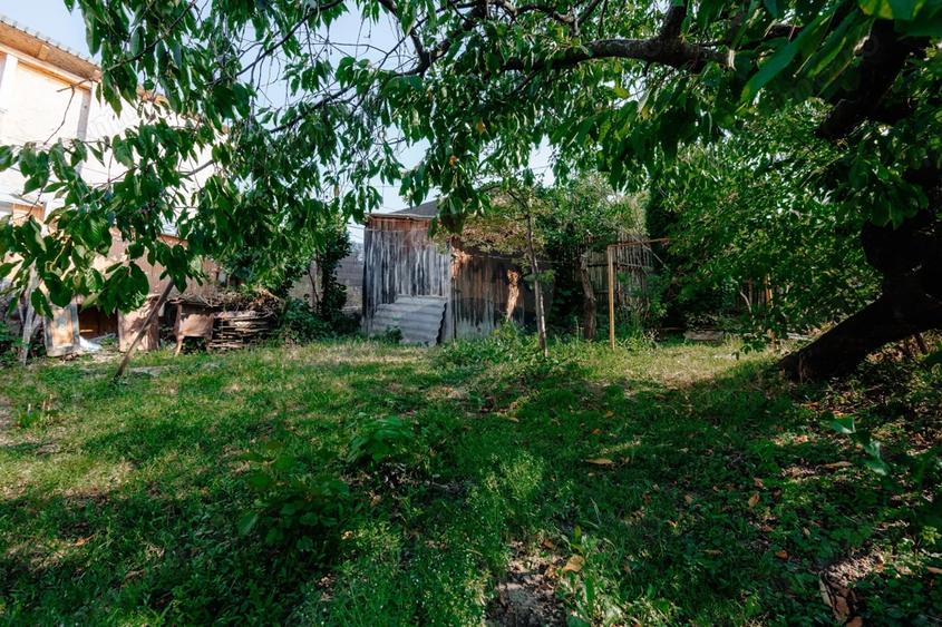 Casa + teren de vanzare in centrul Pite?tiului, Strada Egalita?ii - 18
