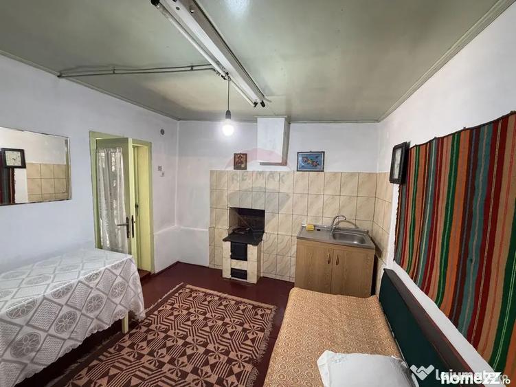 Casă cu 3 camere cu Teren 1459 Mp în Nănești