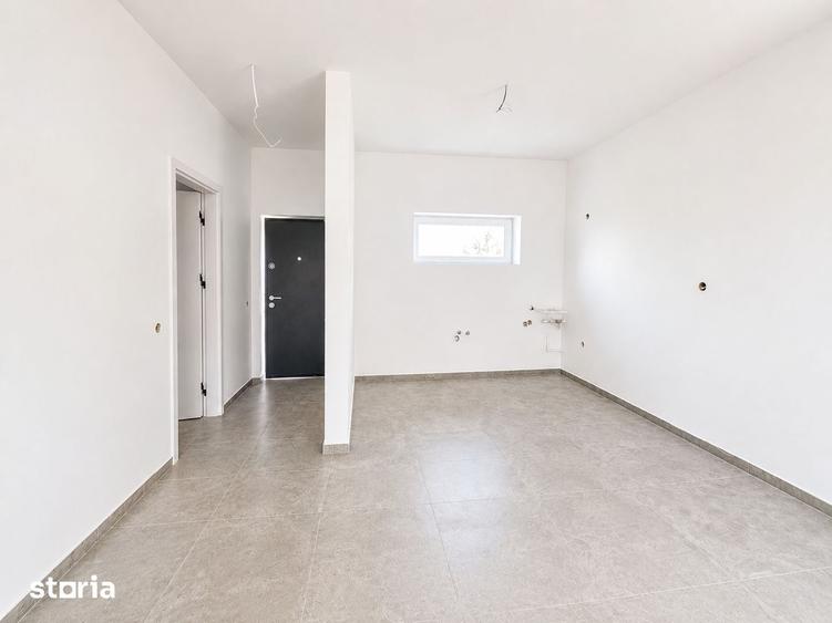 Casă cu 3 camere cu Teren 200 Mp în Central