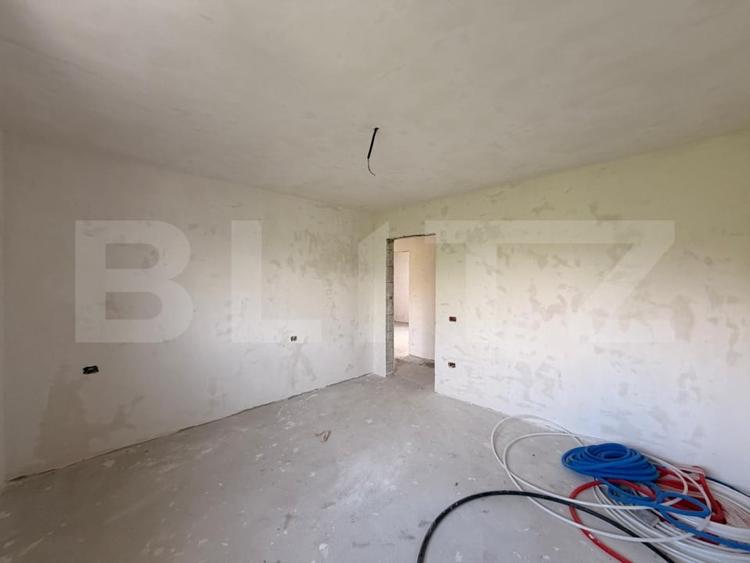 Triplex nou, 107.40 mp, teren 306 mp, zona Calea Severinului - Ambasador - 19