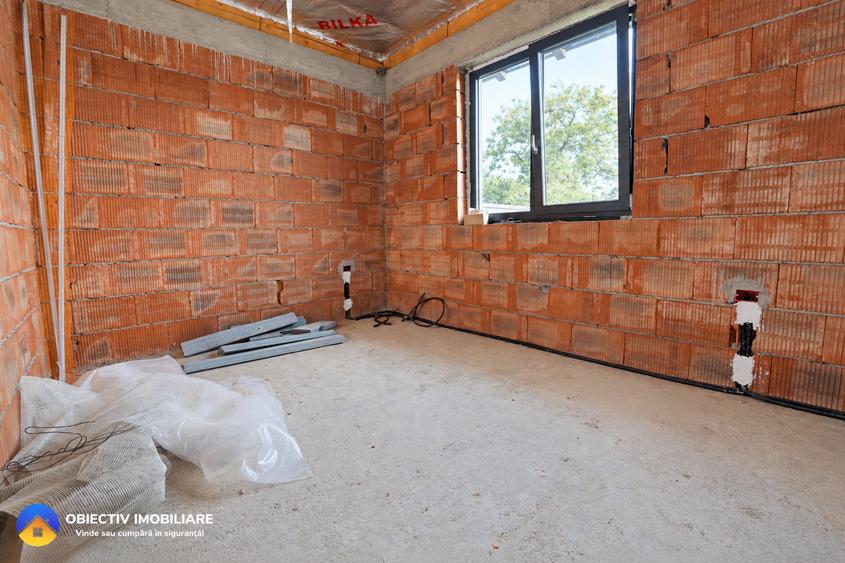 Casă individuală cu 3 camere cu Teren 615 Mp în Dumbrava Roșie