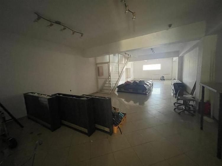 Spațiu comercial, de 640 mp, în 7 Noiembrie