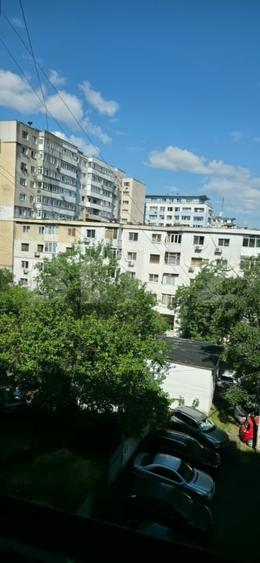 Apartament cu 3 camere decomandat în Andrei Mureșanu