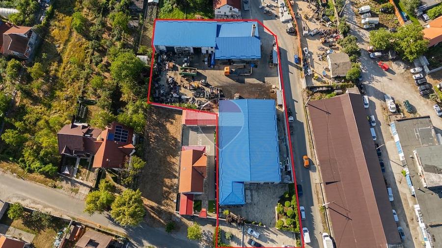 Spațiu comercial, de 1,400 mp, în Central