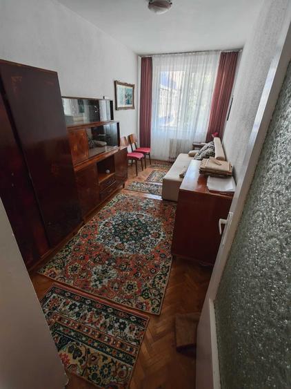 Apartament cu 3 camere decomandat în Ultracentral