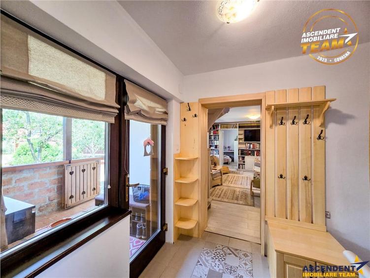 Casă cu 7 camere cu Teren 418 Mp în Central
