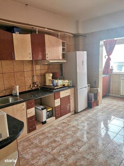Apartament cu 3 camere decomandat în Griviței