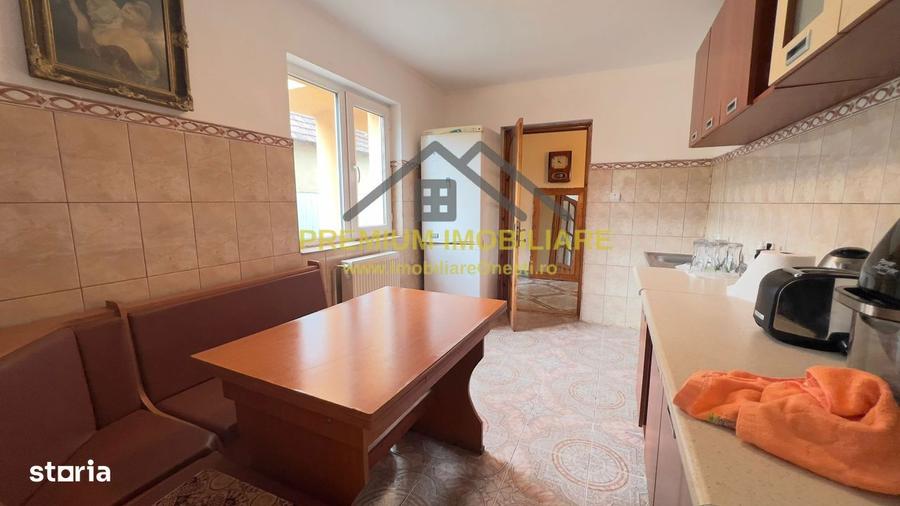 Casă cu 6 camere cu Teren 2500 Mp în Bogdănești