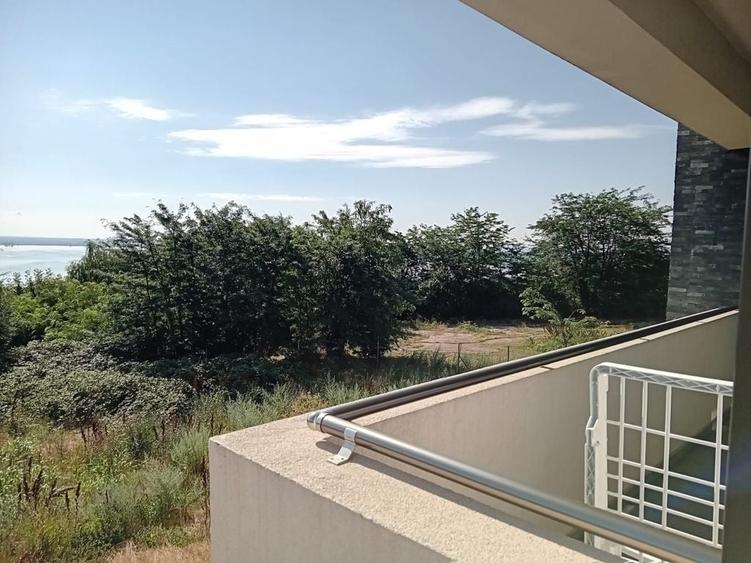 Apartament cu 2 camere semidecomandat în Costi
