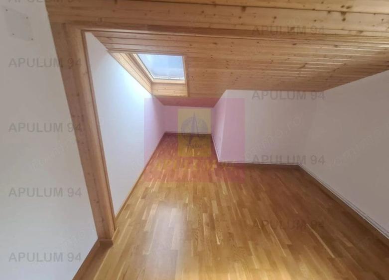 Casă cu Teren 649 Mp în Central