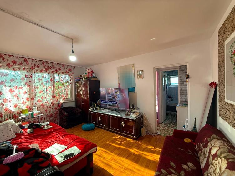 Apartament cu 2 camere semidecomandat în Minerul