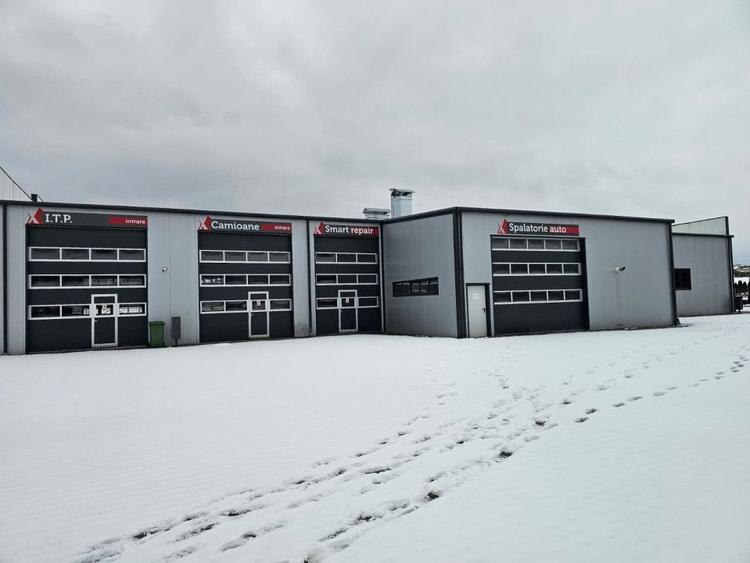 Spațiu comercial, de 1,200 mp, în Exterior Sud