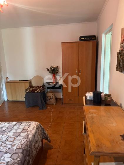 Apartament cu 2 camere semidecomandat, mobilat în Rolast
