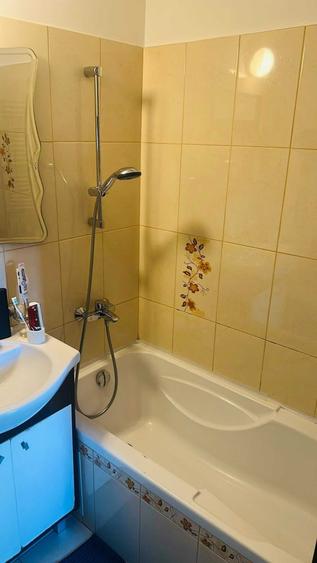 Apartament cu 2 camere decomandat în Albești
