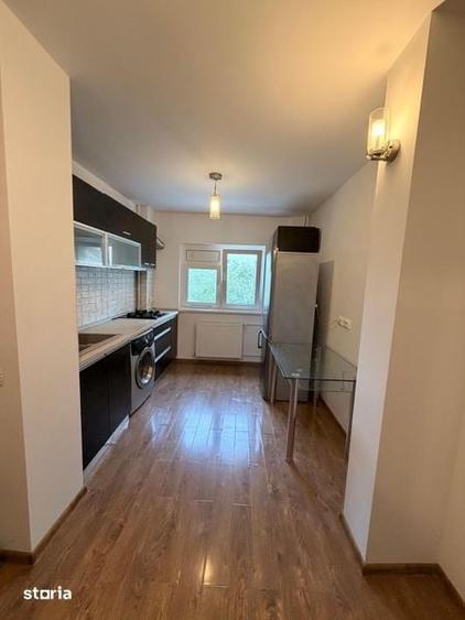 Apartament cu 2 camere semidecomandat în Berceni
