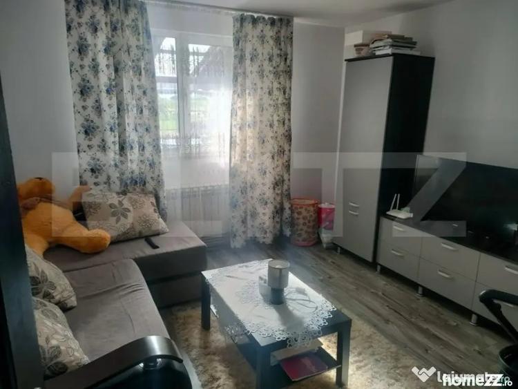 Casă cu 4 camere cu Teren 388 Mp în Siret