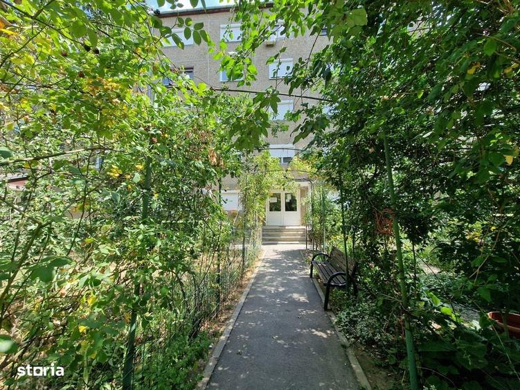 Apartament cu 3 camere decomandat în Rogerius