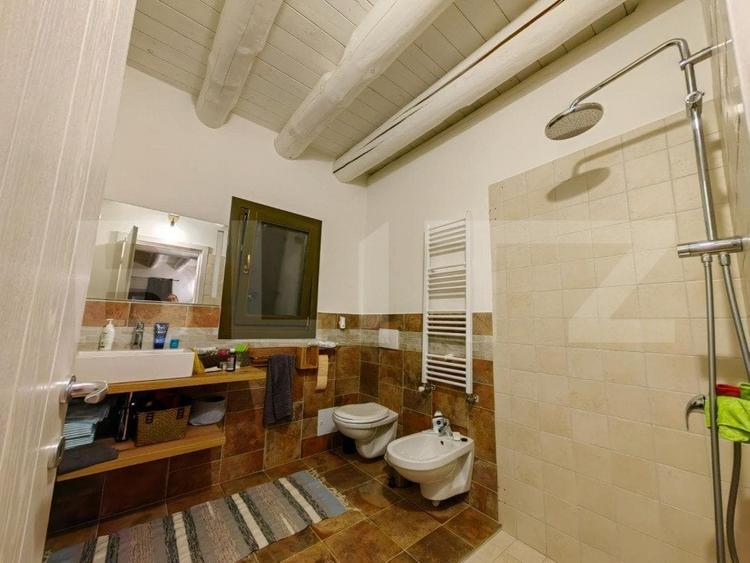 Casă individuală cu 4 camere cu Canalizare în Ciugud