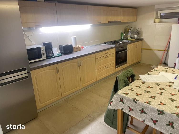 Casă cu 6 camere cu Teren 350 Mp în Europa