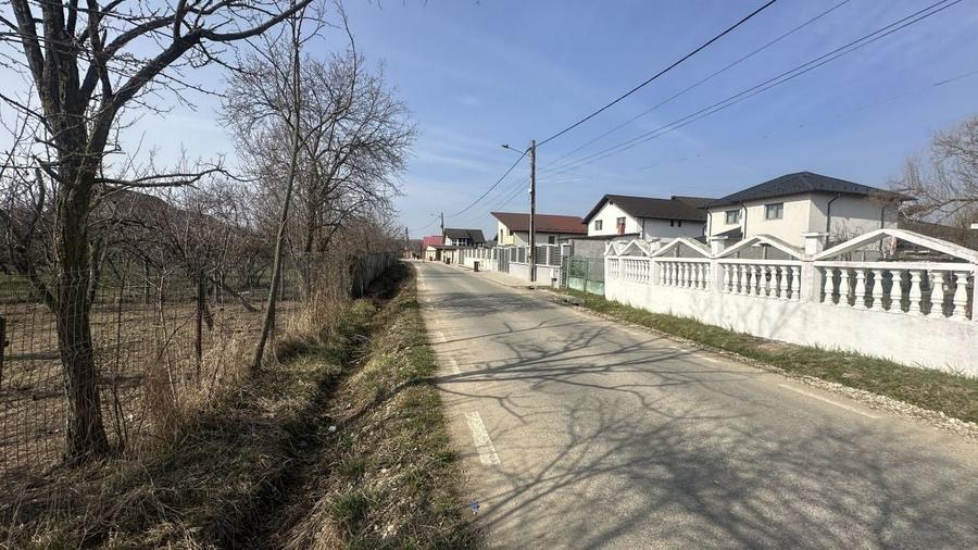 Teren Construcții intravilan de 400 mp, în Trivale