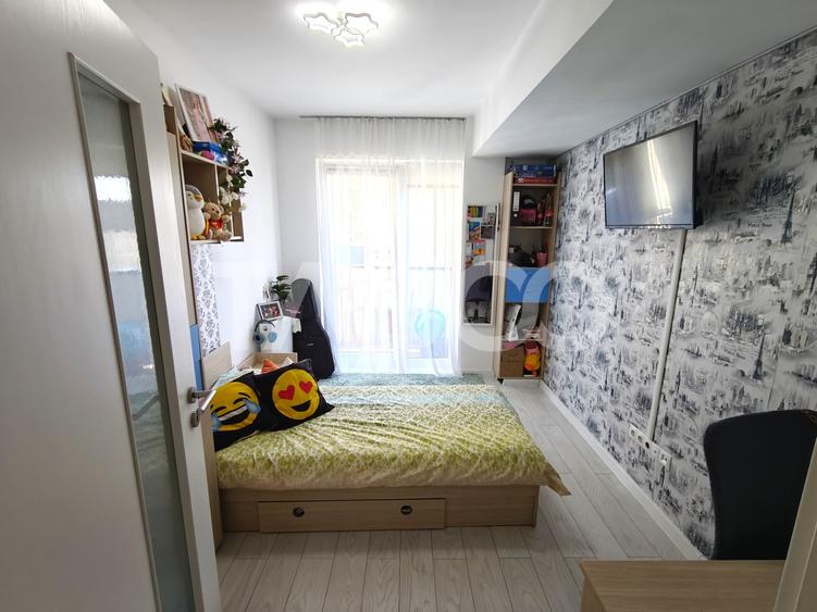 Apartament cu 3 camere decomandat, mobilat în Turnișor