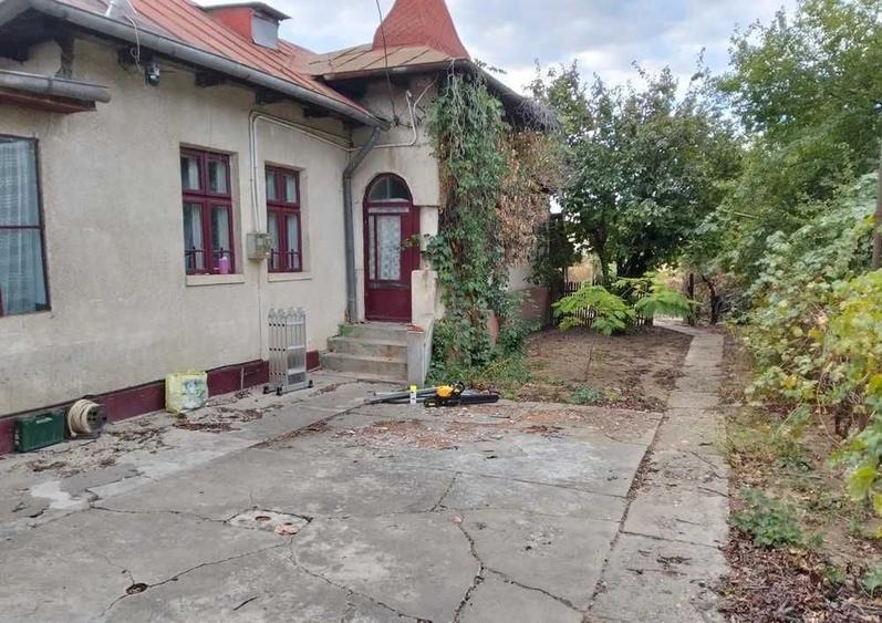 Casă cu 3 camere în Valea Călugărească