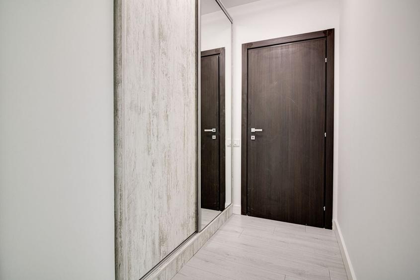 Apartament cu 3 camere semidecomandat în Pipera
