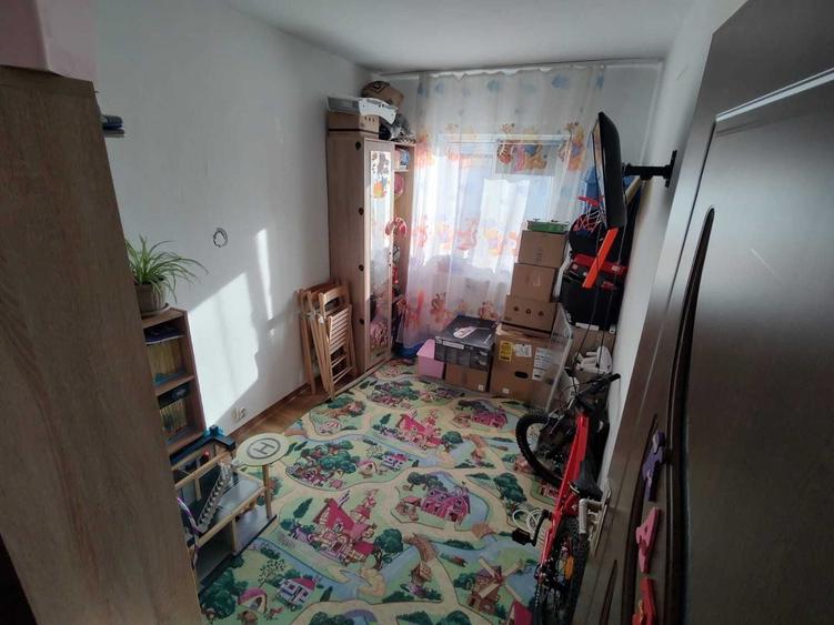 Apartament cu 3 camere decomandat în Vasile Alecsandri