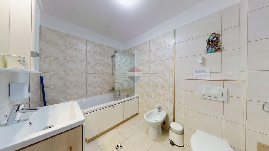Casă individuală cu 9 camere cu Piscina în Bran