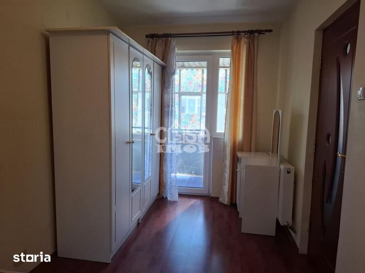 Apartament cu 2 camere în Micro 6