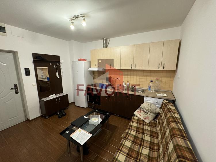 Bloc nou | Disponibil imediat | Boxa in CF | Pozitie excelenta | - 5