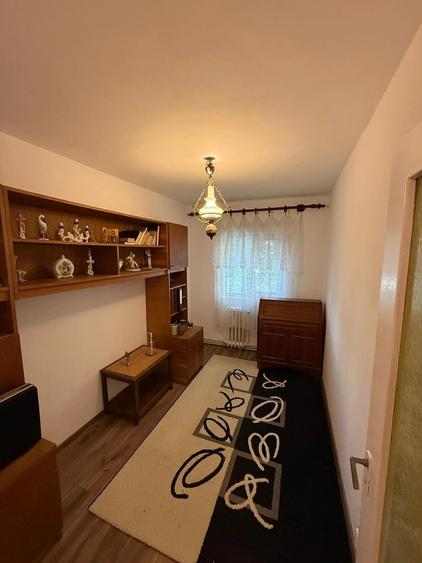Apartament cu 3 camere decomandat în Păcurari