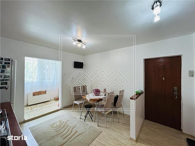 Apartament cu 2 camere decomandat în Calea Dumbrăvii