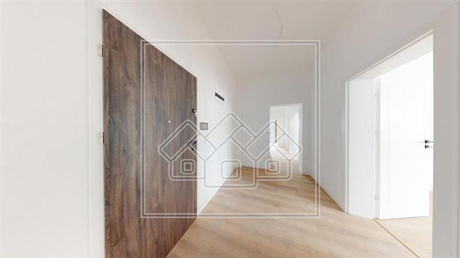 Apartament cu 3 camere decomandat în Hipodrom 4