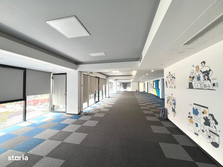Spațiu comercial, de 300 mp, în Central