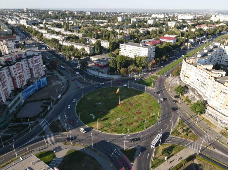 Apartament cu 2 camere decomandat în Ultimul leu