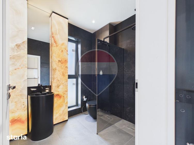 Casă cu 5 camere cu Teren 417 Mp în Corbeanca
