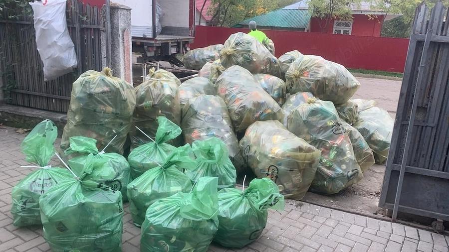 Casă cu Teren 1000 Mp în Sascut