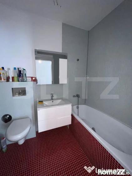 Apartament cu 2 camere semidecomandat în Calea Moldovei