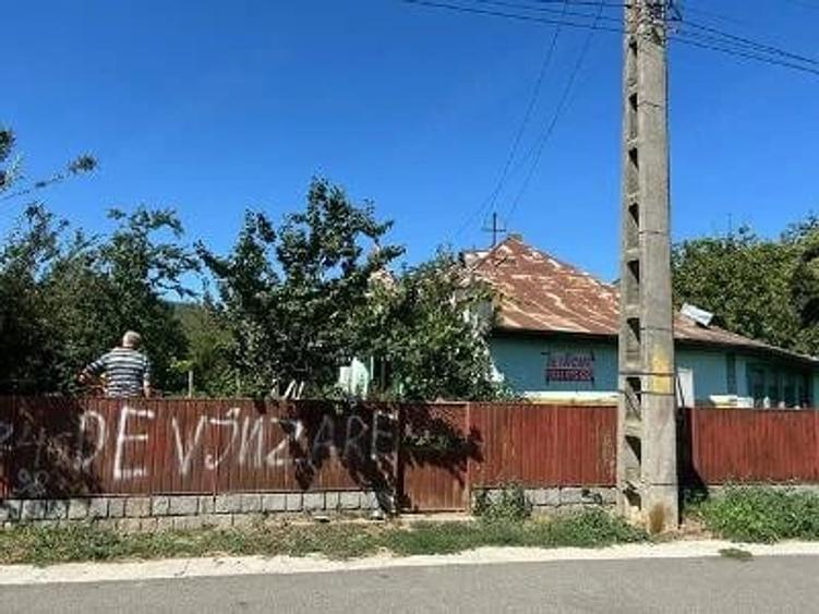Casă cu 3 camere cu Teren 2300 Mp în Nifon