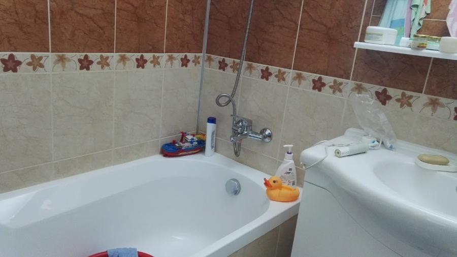 Apartament cu 3 camere decomandat, mobilat în Central