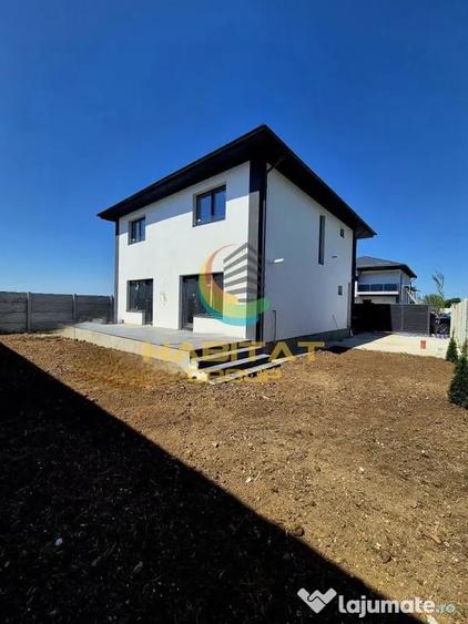 Casă cu 5 camere cu Teren 334 Mp în Vidra