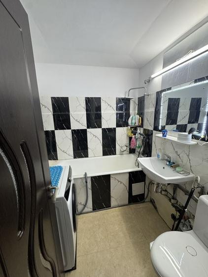 Apartament cu 2 camere decomandat în Apărătorii Patriei